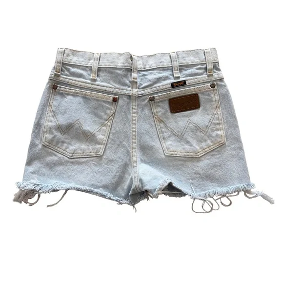 Light Wash Frayed Hem Denim Shorts - Picture 2 of 4